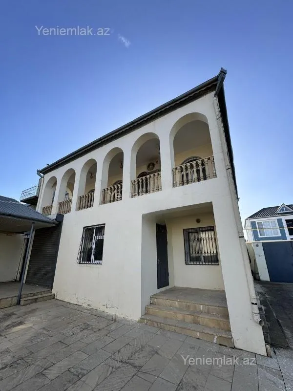 Satılır 7 otaqlı həyət evi 220 m²