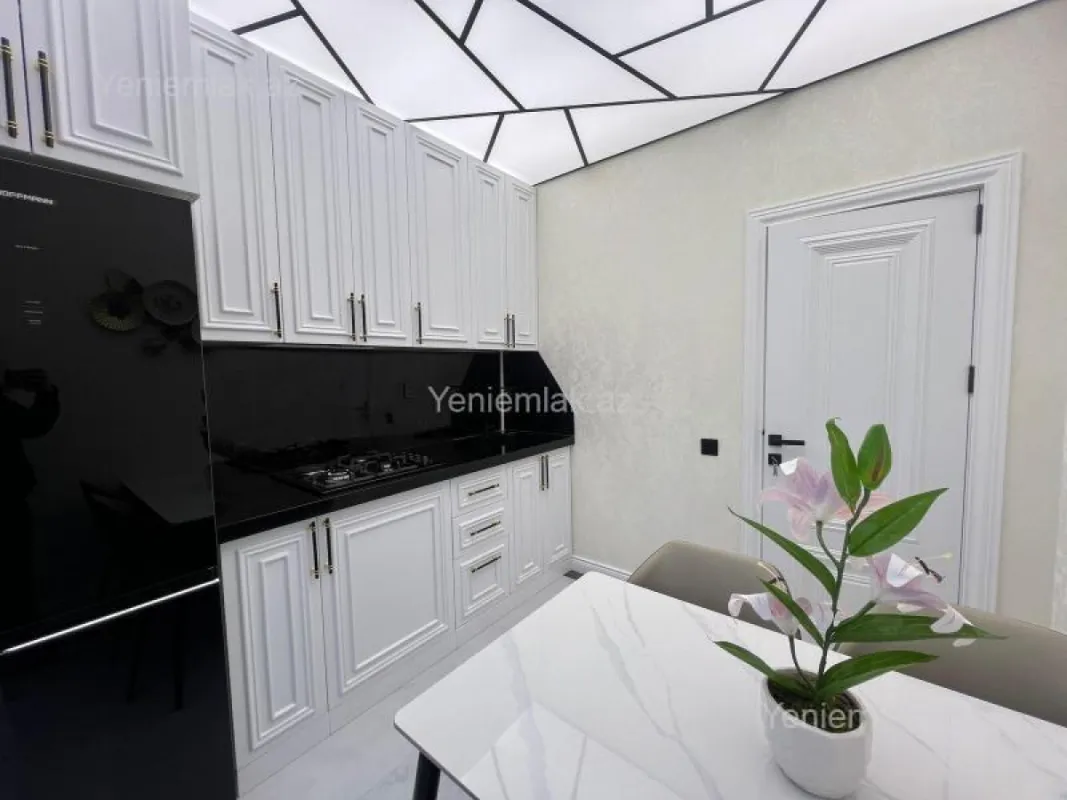 Satılır 3 otaqlı yeni tikili 112 m²