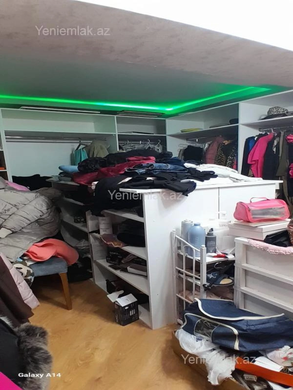 Satılır 3 otaqlı yeni tikili 93.8 m²