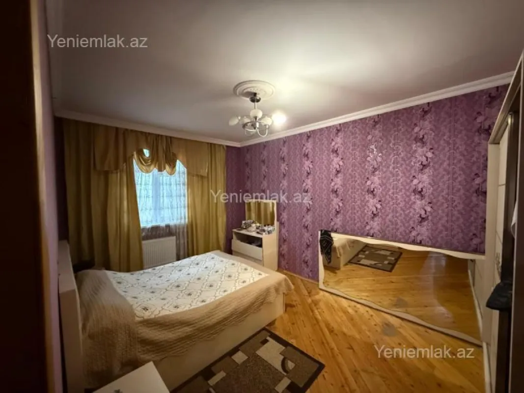 Satılır 3 otaqlı həyət evi 100 m²