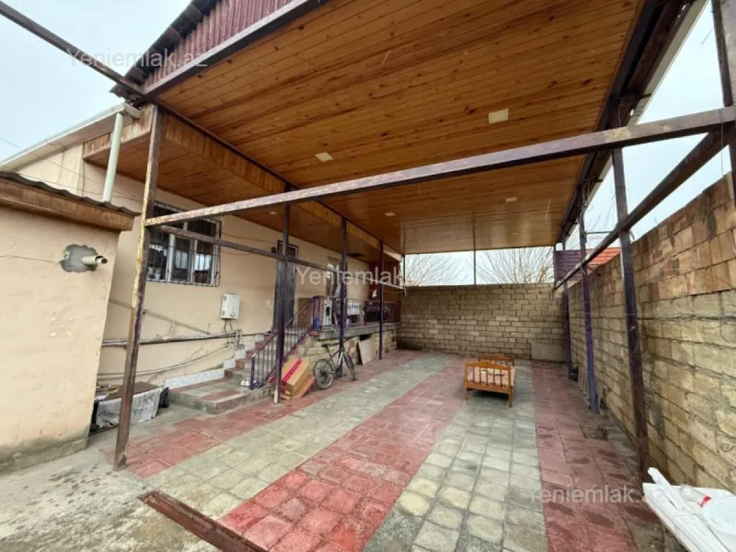 Satılır 3 otaqlı həyət evi 100 m²