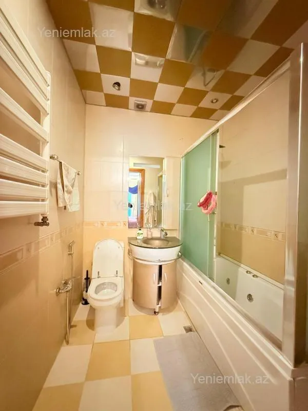 Satılır 5 otaqlı yeni tikili 210 m²