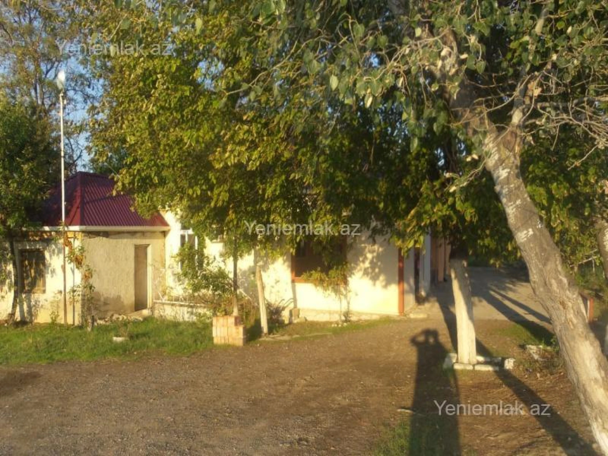 Satılır 2 otaqlı obyekt 300 m²