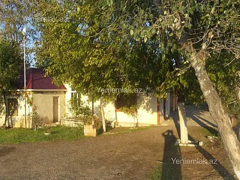 Satılır 2 otaqlı obyekt 300 m²