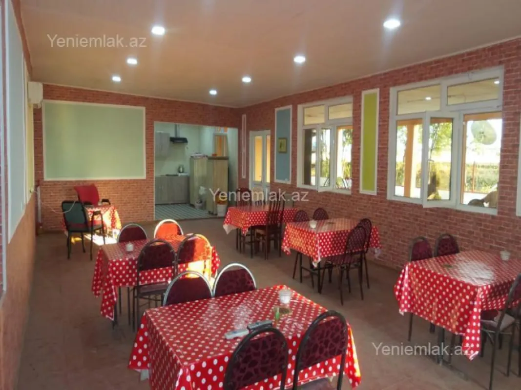 Satılır 2 otaqlı obyekt 300 m²