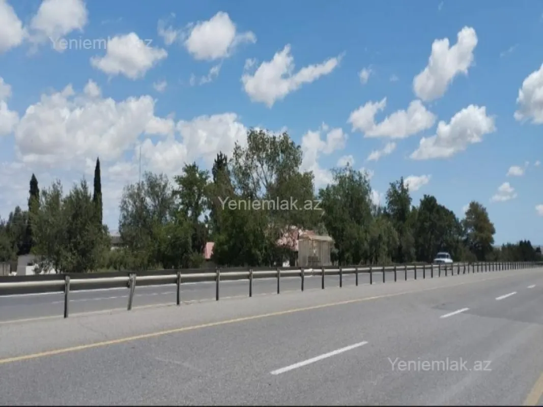 Satılır 2 otaqlı obyekt 300 m²