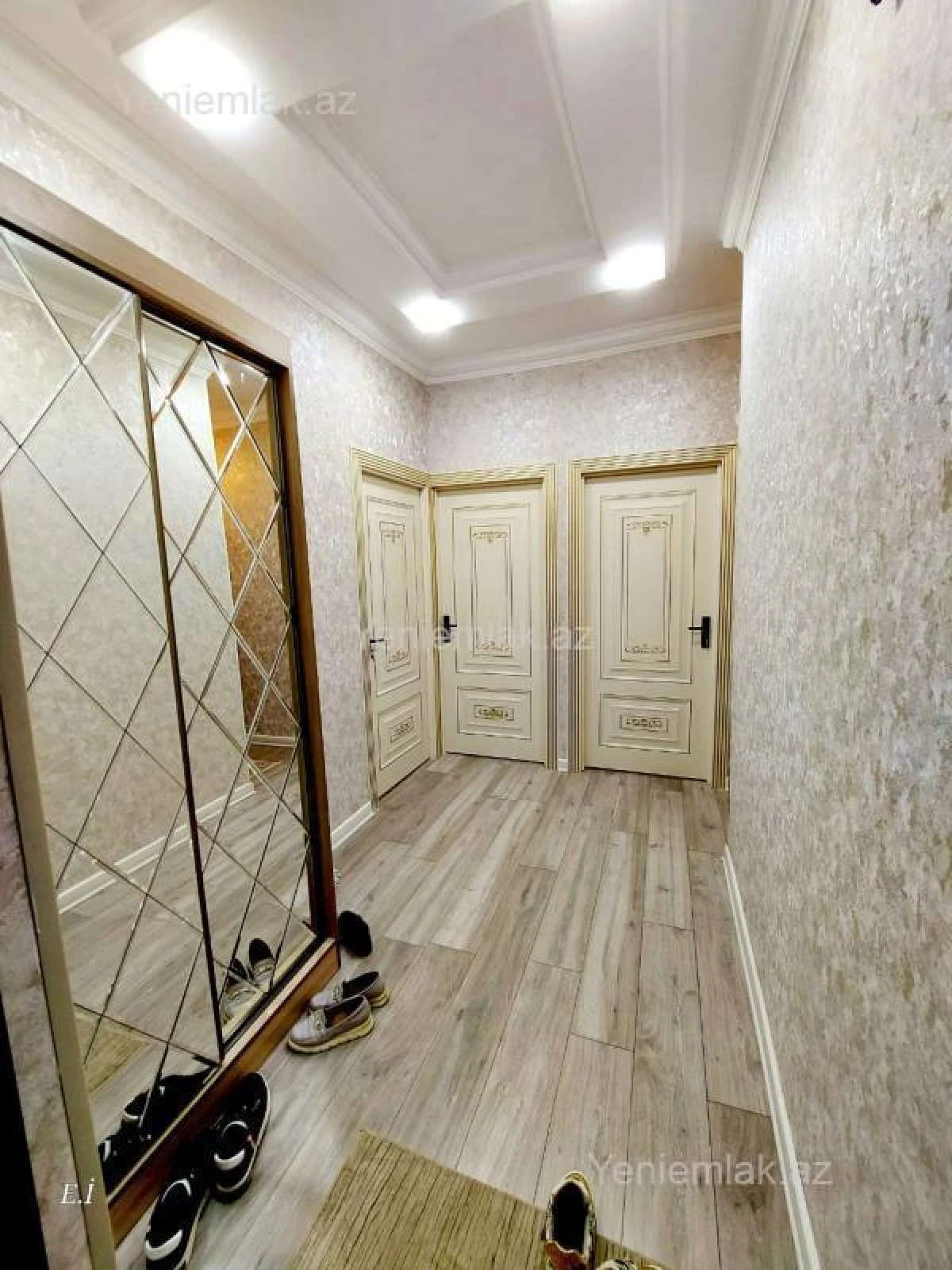 Satılır 3 otaqlı köhnə tikili 70 m²