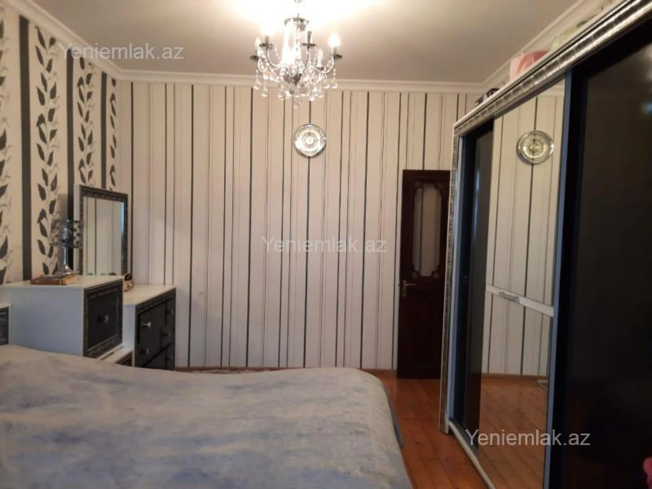 Satılır 3 otaqlı köhnə tikili 80 m²