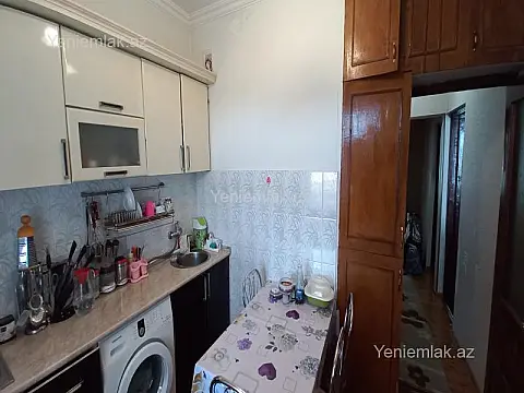 Satılır 3 otaqlı köhnə tikili 80 m²