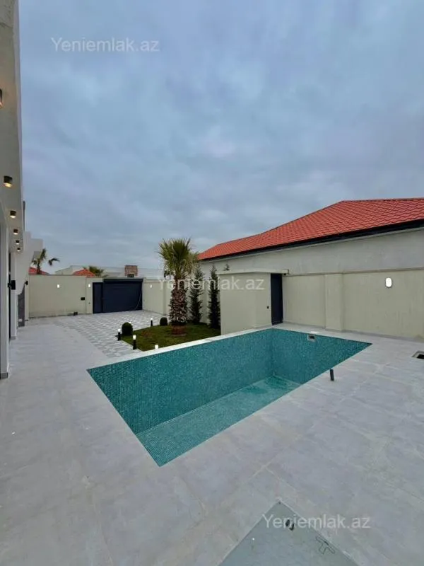 Satılır 4 otaqlı həyət evi 200 m²