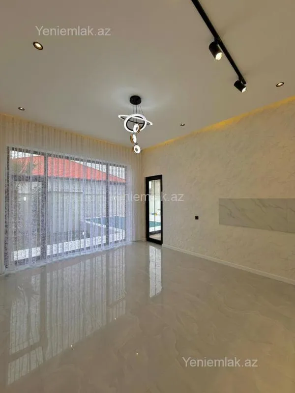 Satılır 4 otaqlı həyət evi 200 m²