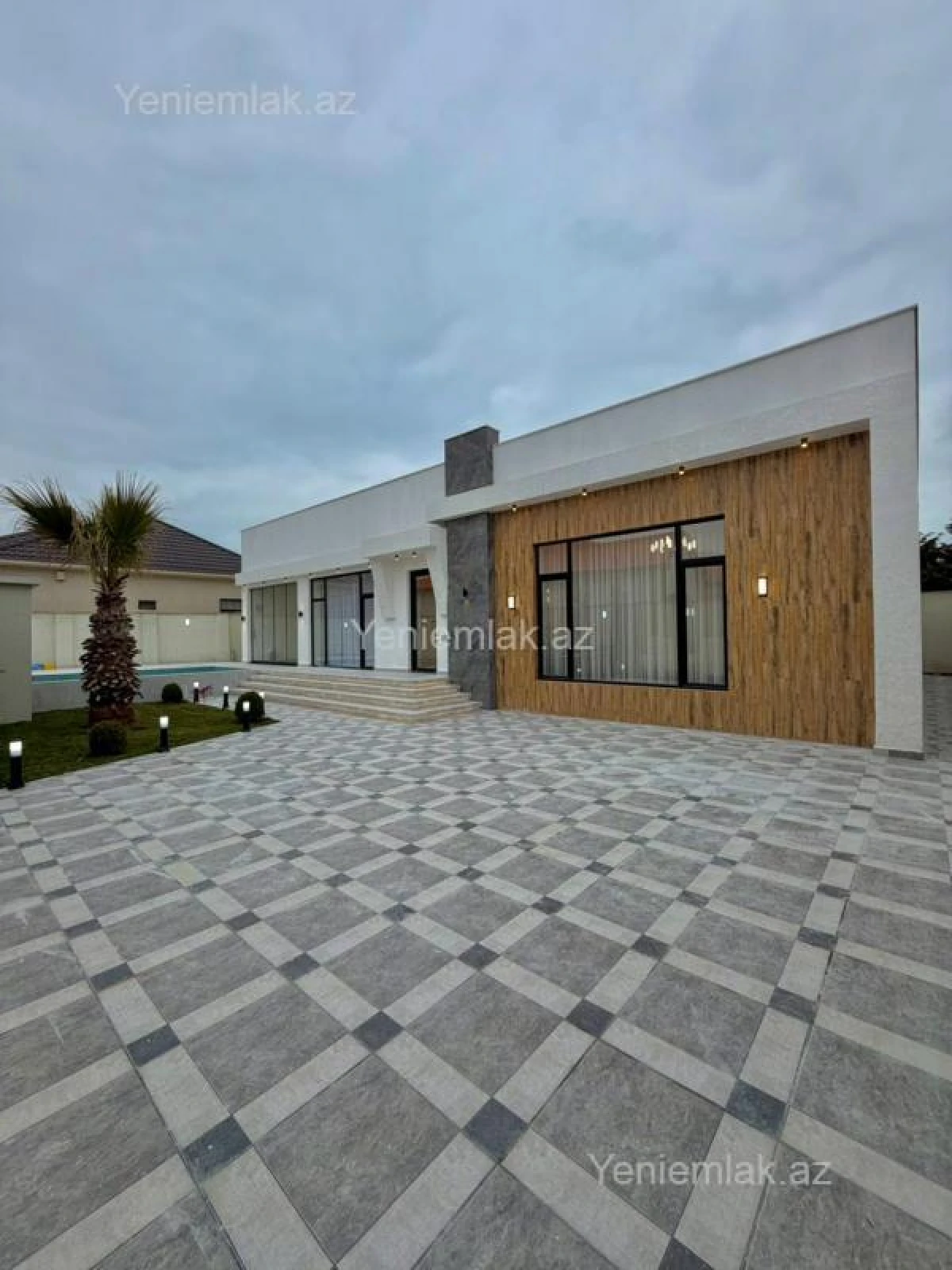 Satılır 4 otaqlı həyət evi 200 m²