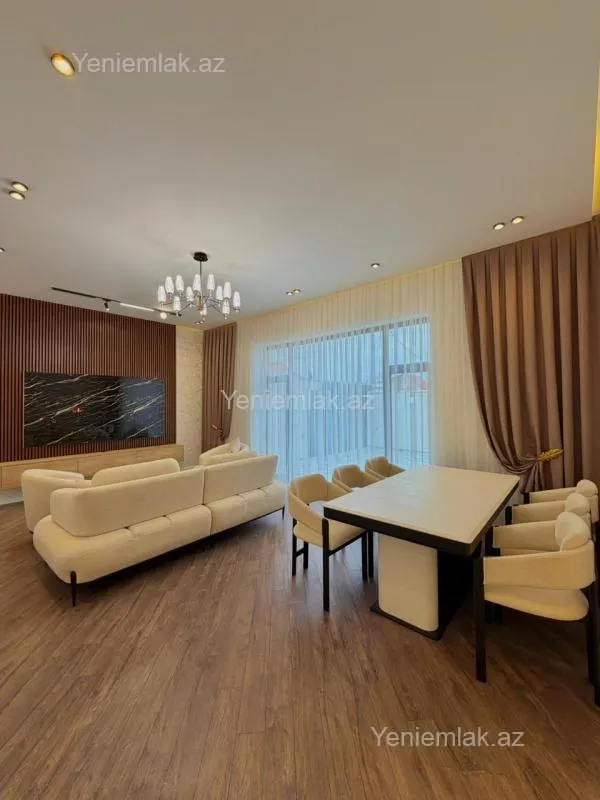 Satılır 4 otaqlı həyət evi 200 m²