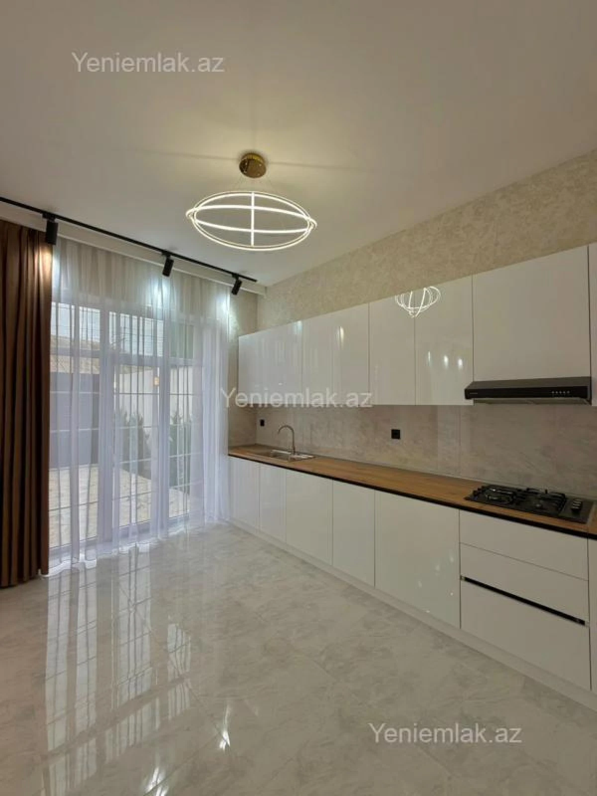 Satılır 4 otaqlı həyət evi 150 m²