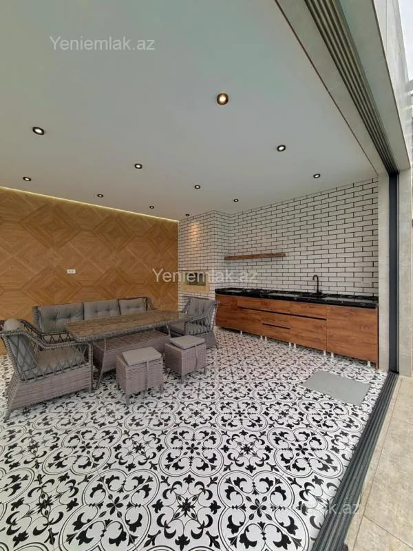 Satılır 5 otaqlı həyət evi 250 m²