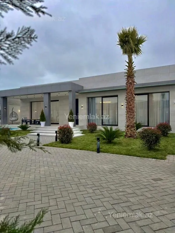 Satılır 5 otaqlı həyət evi 250 m²