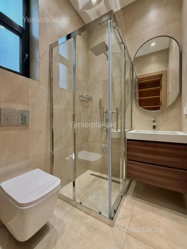 Satılır 5 otaqlı həyət evi 250 m²