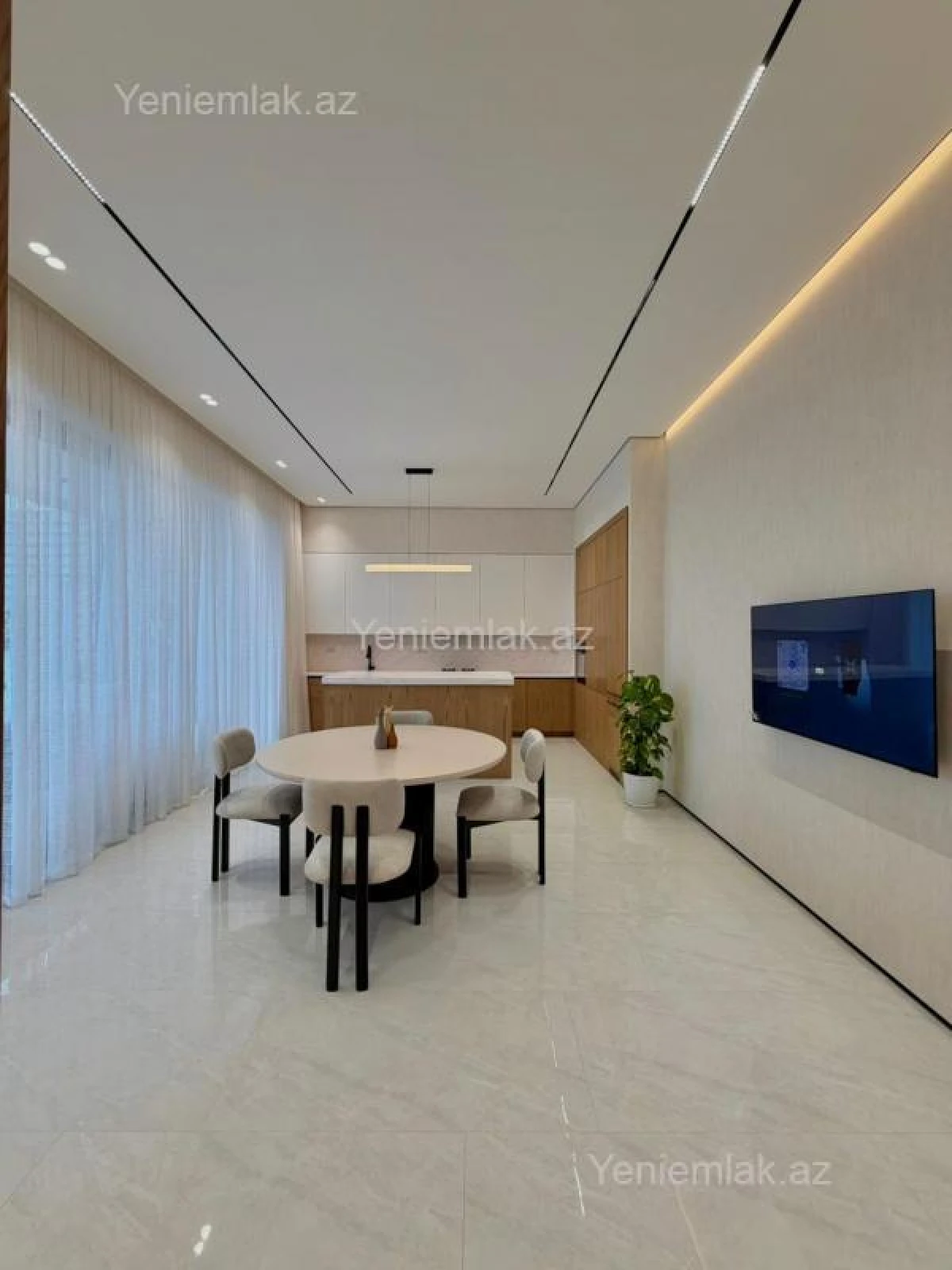 Satılır 5 otaqlı həyət evi 250 m²