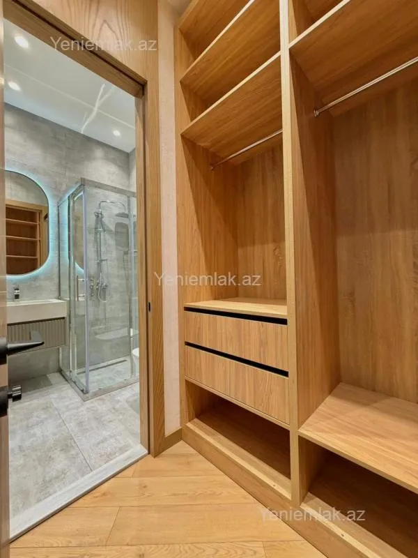 Satılır 5 otaqlı həyət evi 250 m²