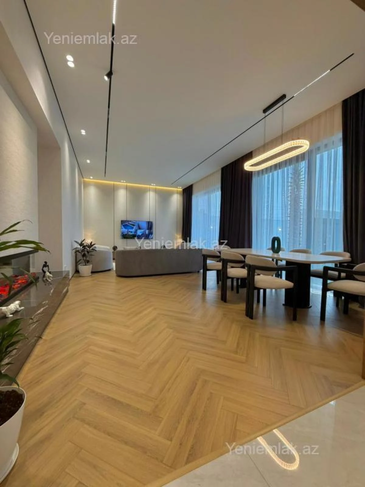 Satılır 5 otaqlı həyət evi 250 m²