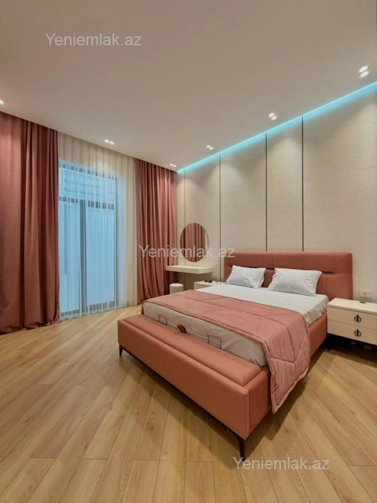Satılır 5 otaqlı həyət evi 250 m²