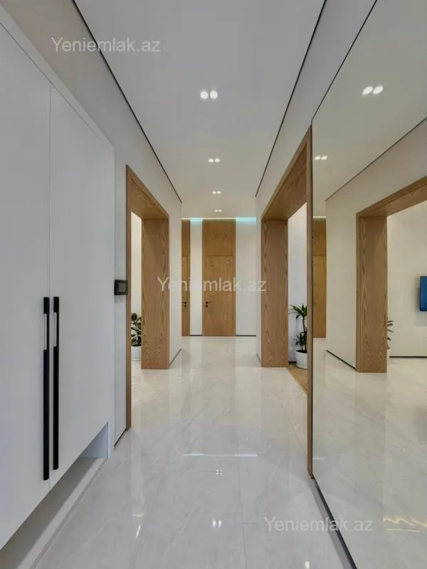 Satılır 5 otaqlı həyət evi 250 m²