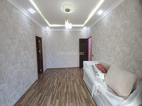 Satılır 4 otaqlı köhnə tikili 82 m²