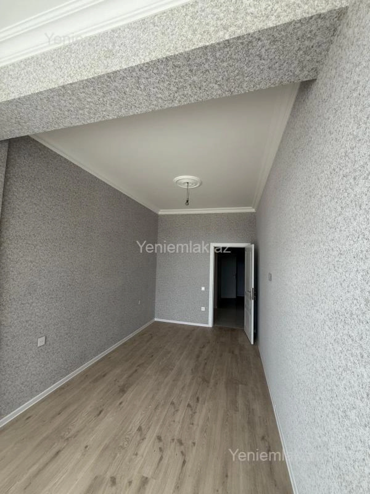 Satılır 2 otaqlı yeni tikili 84 m²