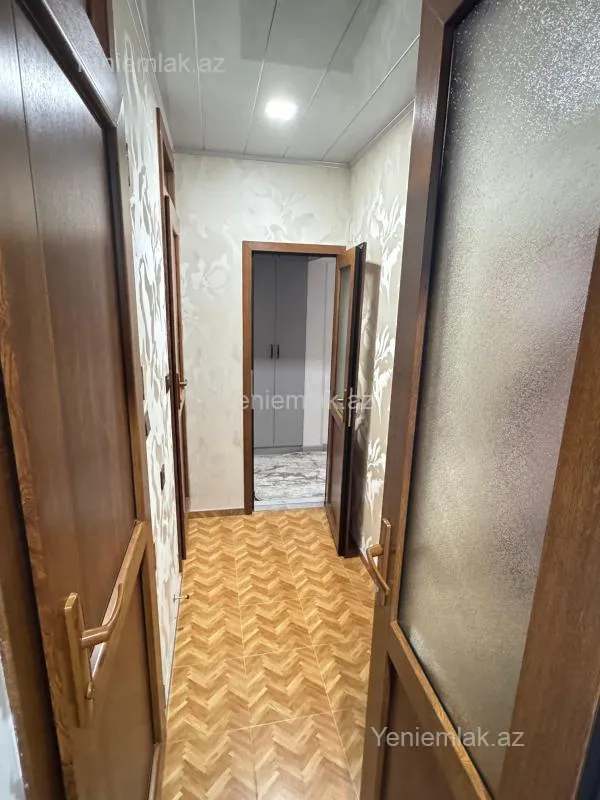 Satılır 3 otaqlı köhnə tikili 72 m²