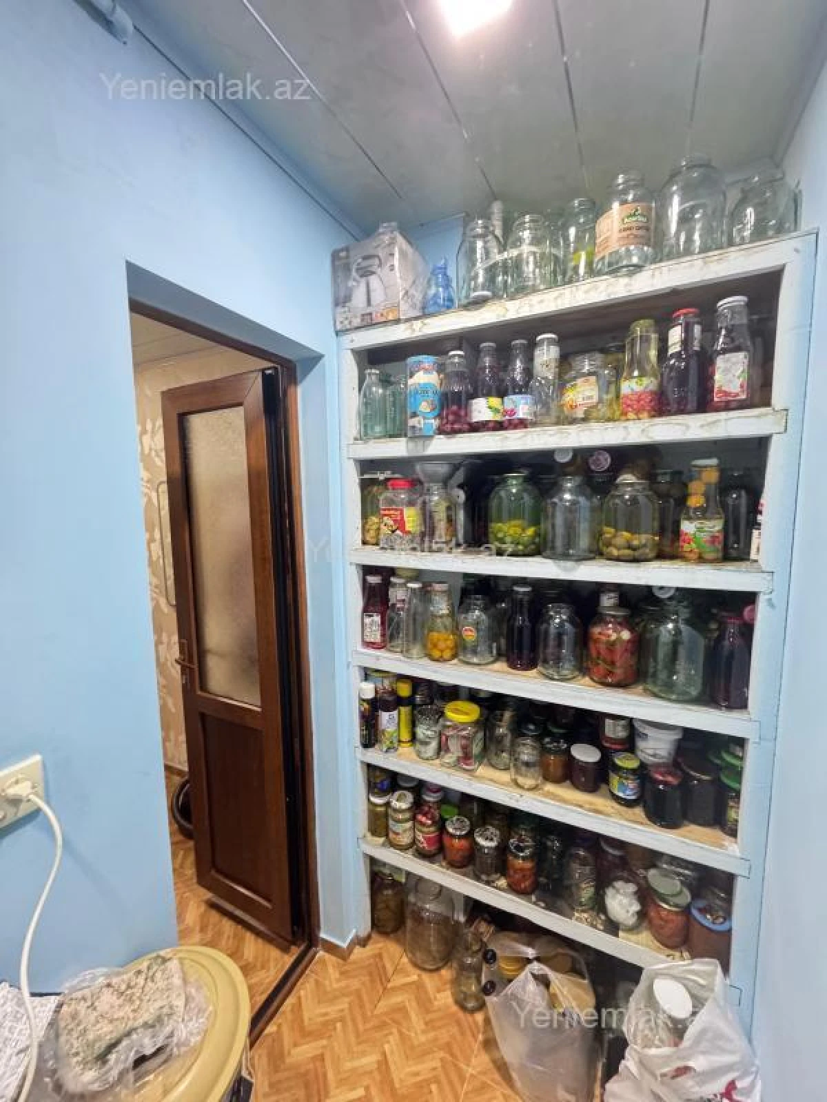 Satılır 3 otaqlı köhnə tikili 72 m²