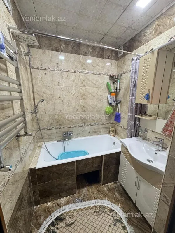 Satılır 3 otaqlı köhnə tikili 72 m²