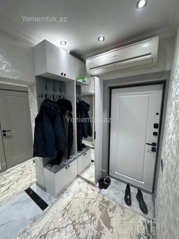 Satılır 3 otaqlı köhnə tikili 72 m²