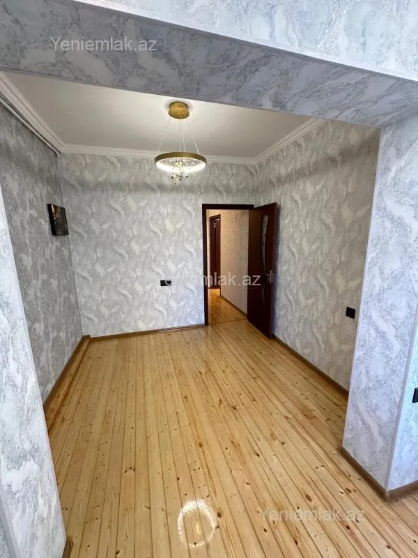 Satılır 1 otaqlı köhnə tikili 40 m²