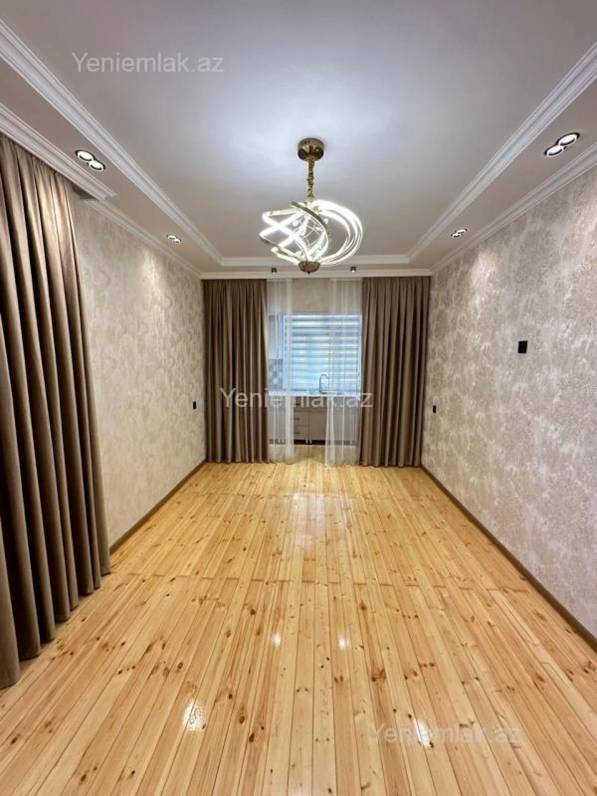 Satılır 1 otaqlı köhnə tikili 40 m²