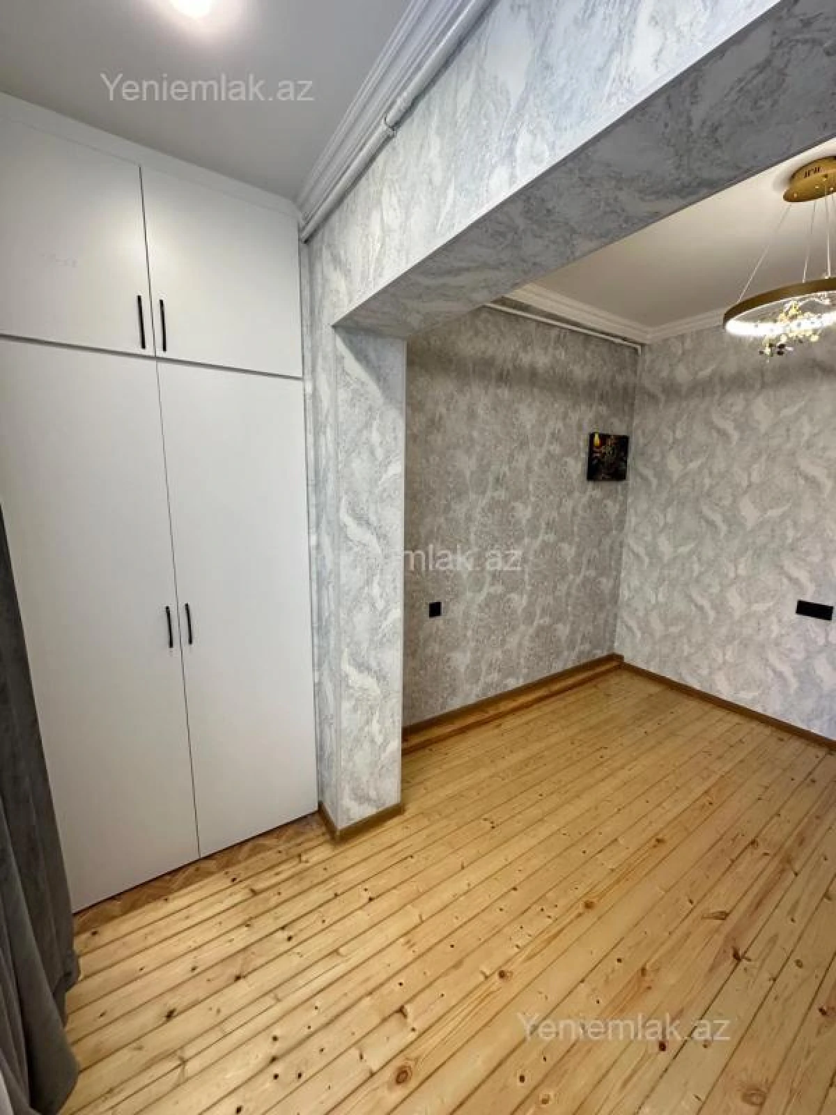 Satılır 1 otaqlı köhnə tikili 40 m²