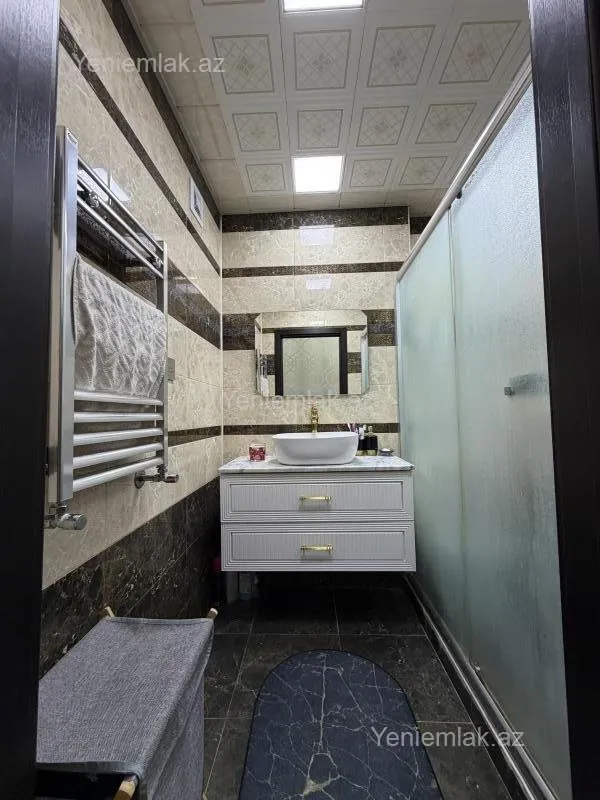 Satılır 4 otaqlı yeni tikili 135 m²