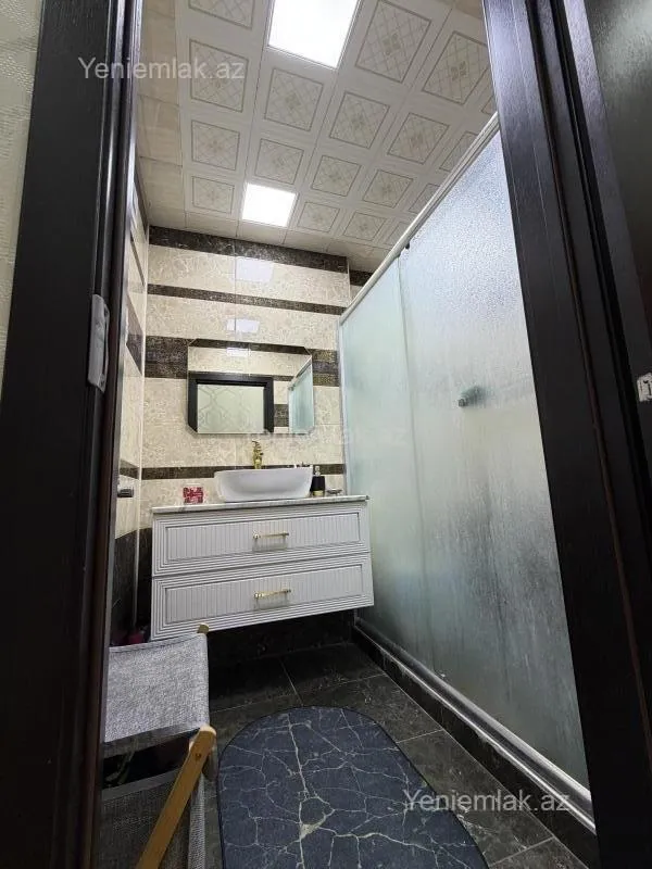 Satılır 4 otaqlı yeni tikili 135 m²