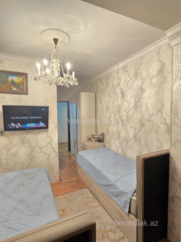 Satılır 1 otaqlı köhnə tikili 35 m²