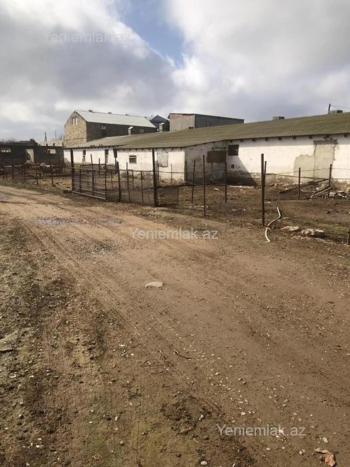 Satılır 2 otaqlı obyekt 700 m²