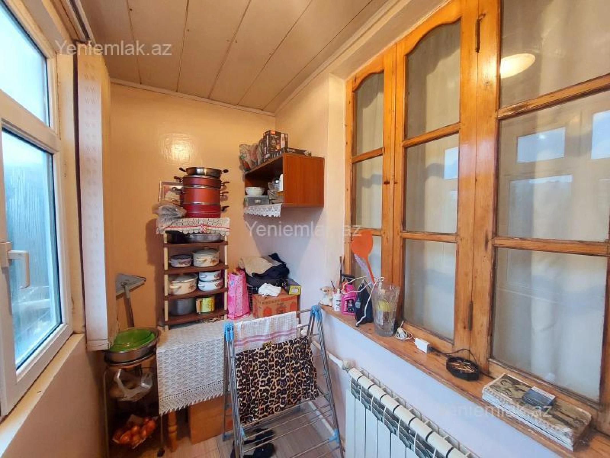 Satılır 2 otaqlı köhnə tikili 55 m²