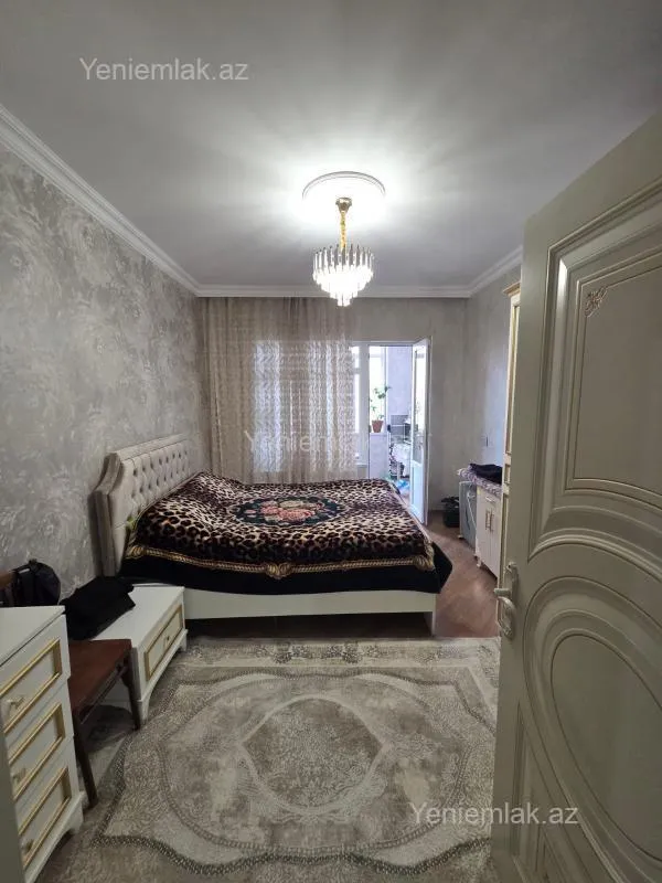 Satılır 3 otaqlı köhnə tikili 60 m²