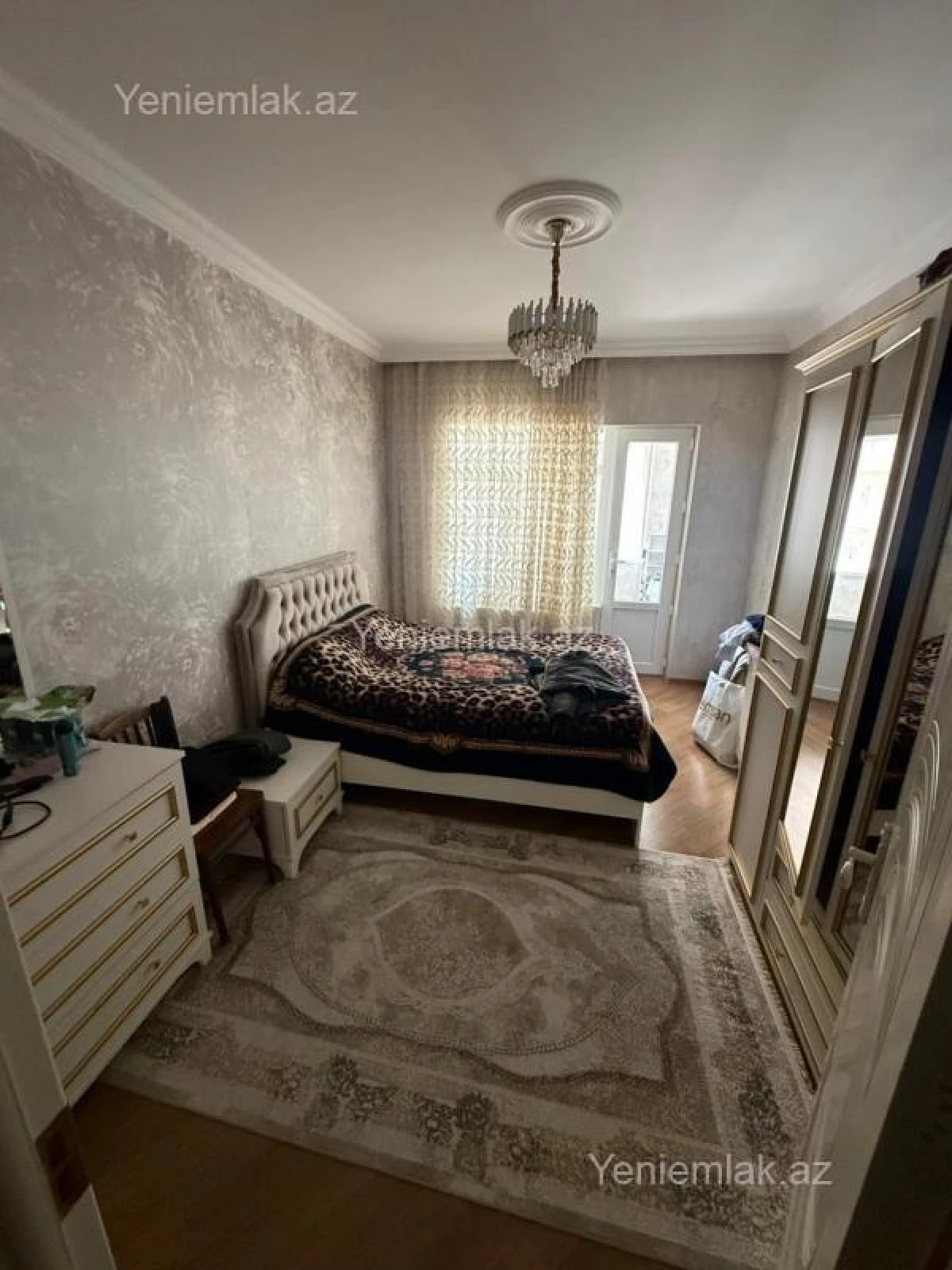 Satılır 3 otaqlı köhnə tikili 60 m²