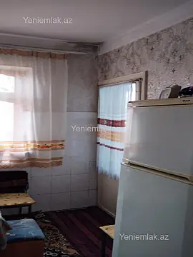 Satılır 4 otaqlı köhnə tikili 90 m²