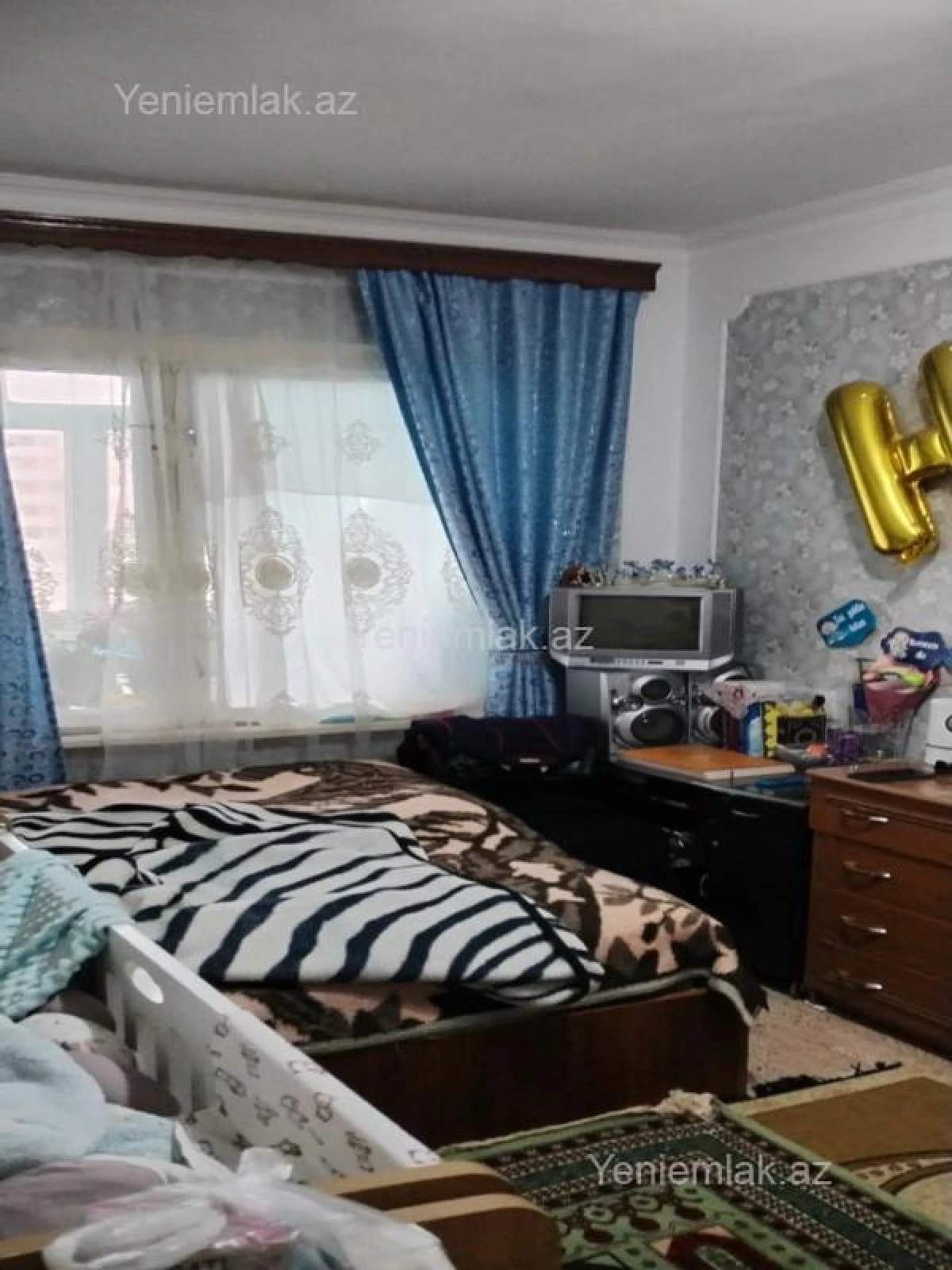 Satılır 4 otaqlı köhnə tikili 90 m²