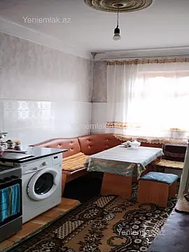 Satılır 4 otaqlı köhnə tikili 90 m²