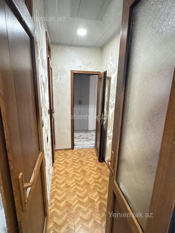 Satılır 3 otaqlı köhnə tikili 72 m²
