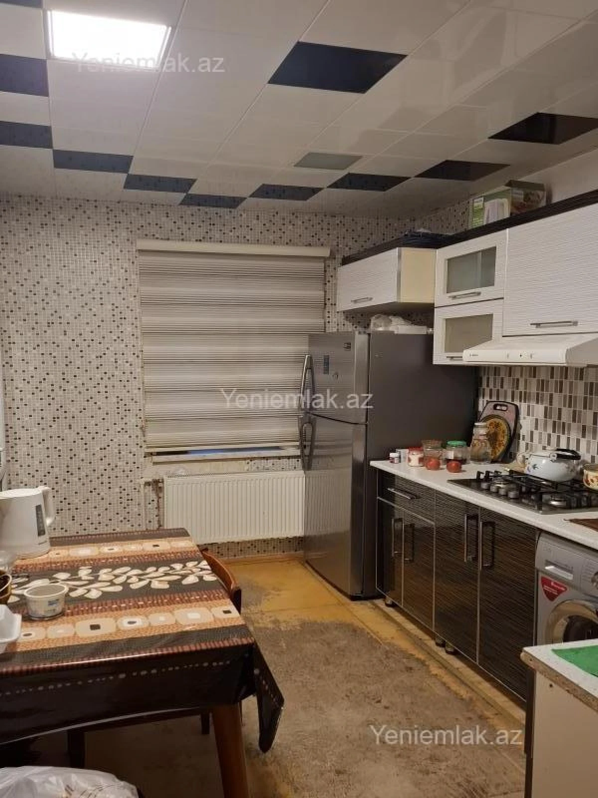Satılır 3 otaqlı köhnə tikili 68 m²