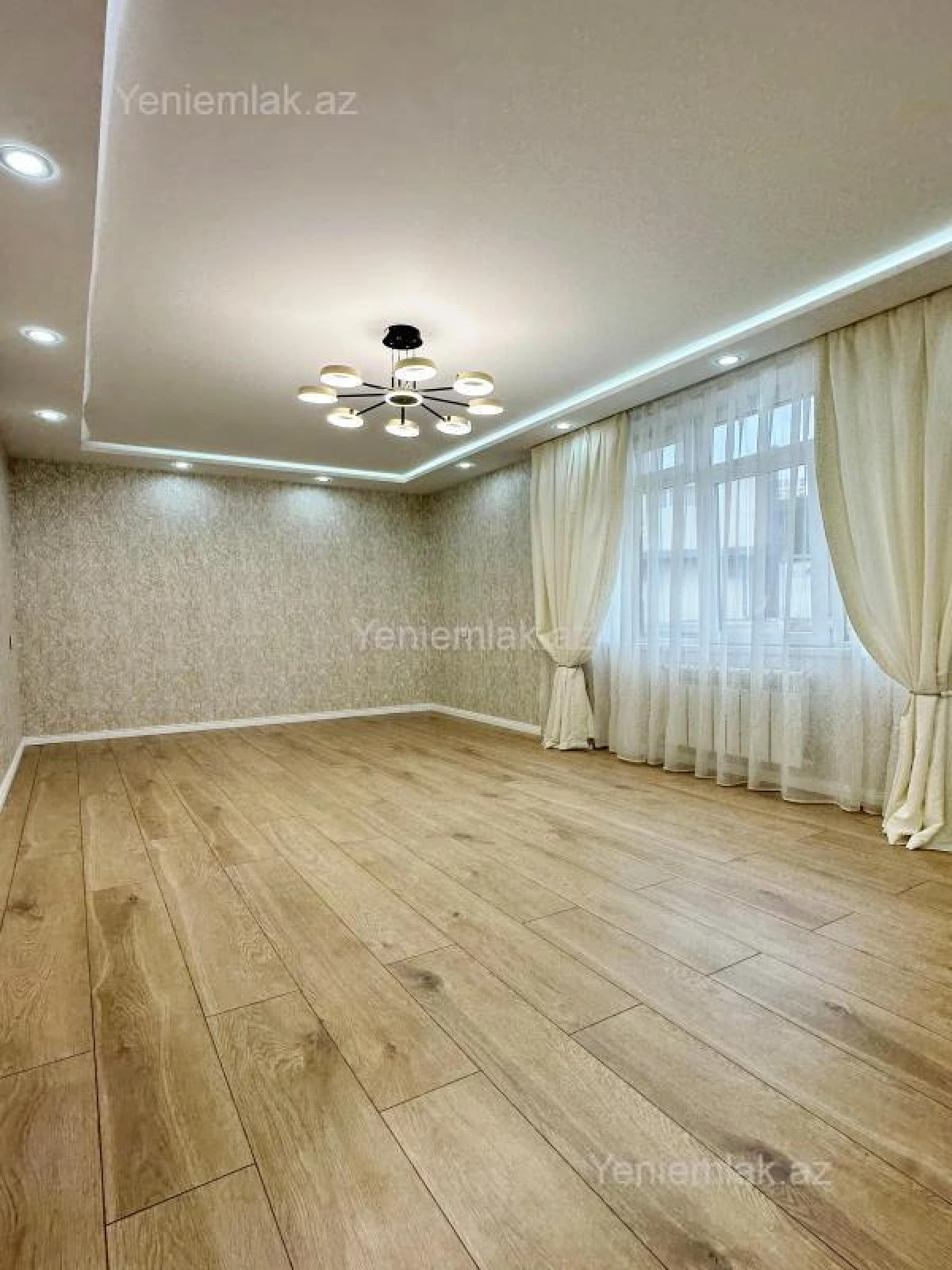 Satılır 2 otaqlı köhnə tikili 60 m²