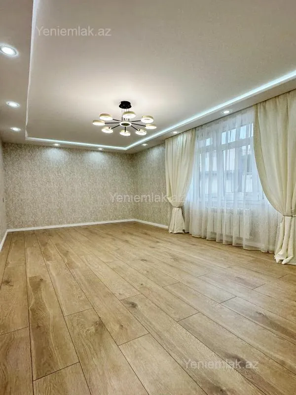 Satılır 2 otaqlı köhnə tikili 60 m²