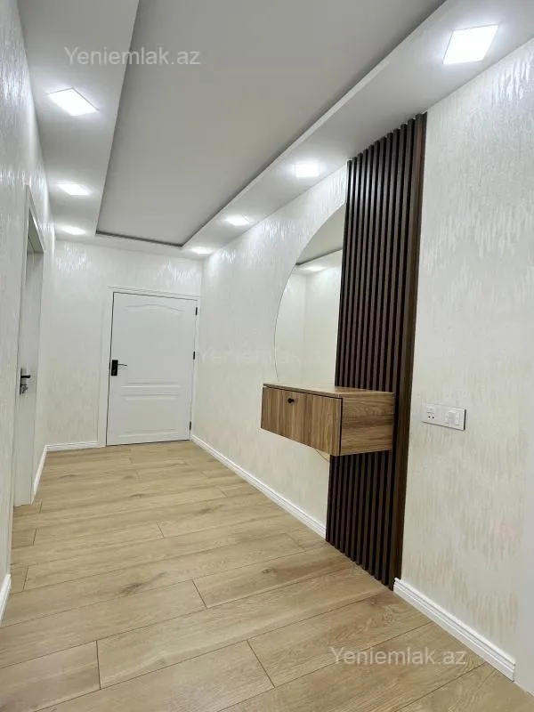 Satılır 2 otaqlı köhnə tikili 60 m²